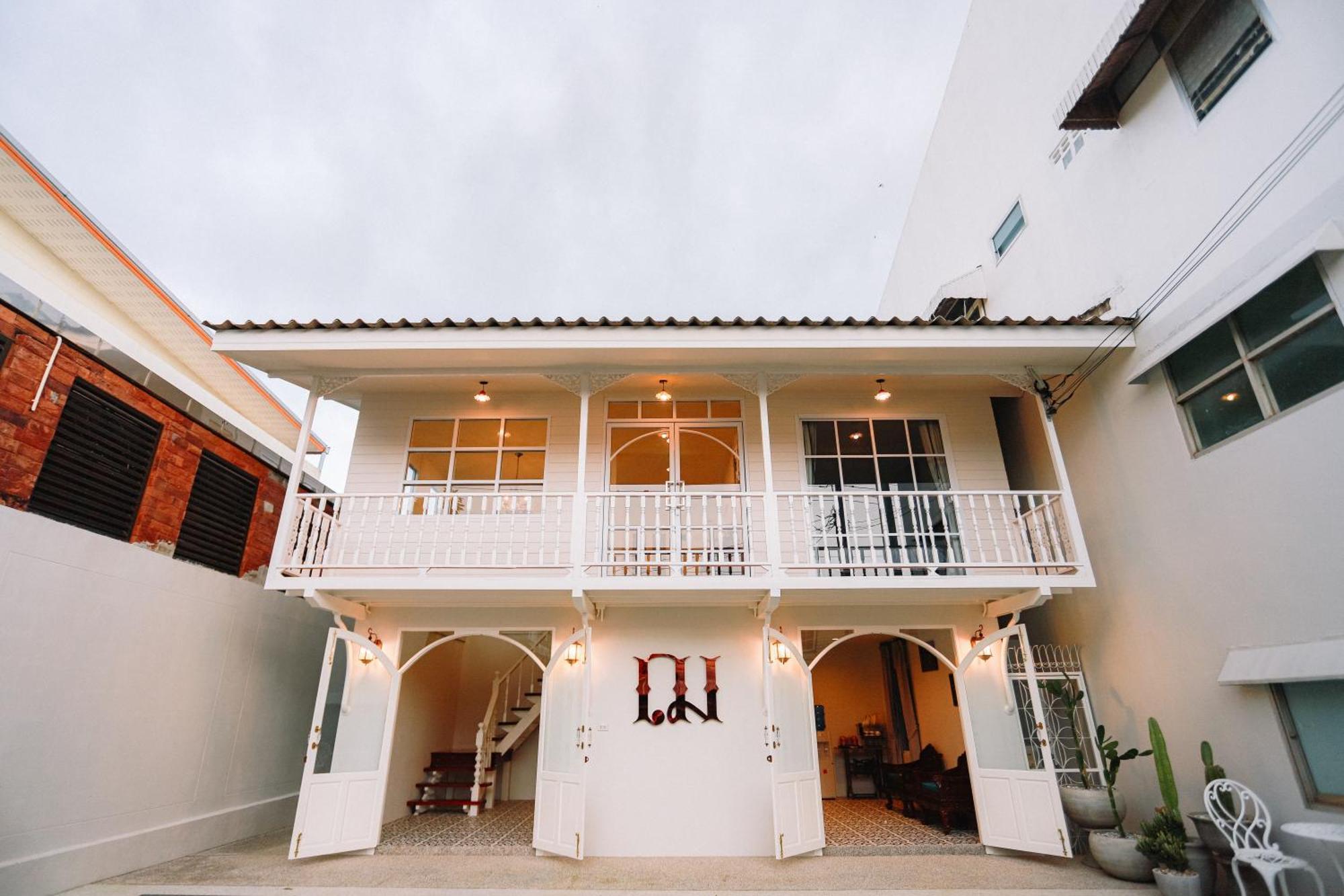 Chertel Poshtel Ban Chamun Ngoại thất bức ảnh